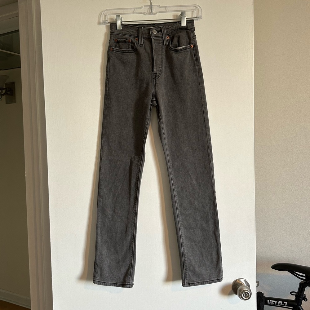 Levi’s Gray Wedgie Straight Denim Classic Contemporary Jeans size 24 EUC
